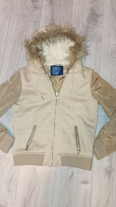 Geaca tip hanorac Bershka mărimea S-M