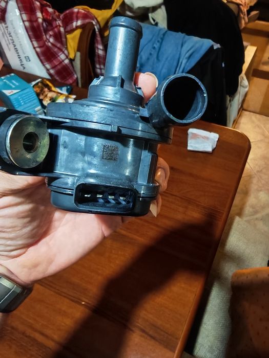 Водна помпа инвертор Тойота хибрид