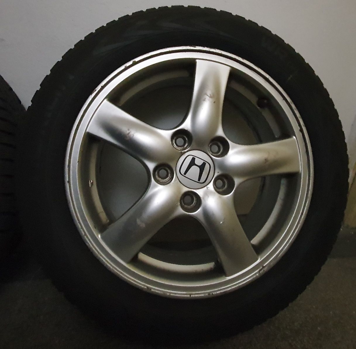 Jante Honda 16", 5x114,3, et 55, 6,5 J cu anvelope iarna Nokian WR D4