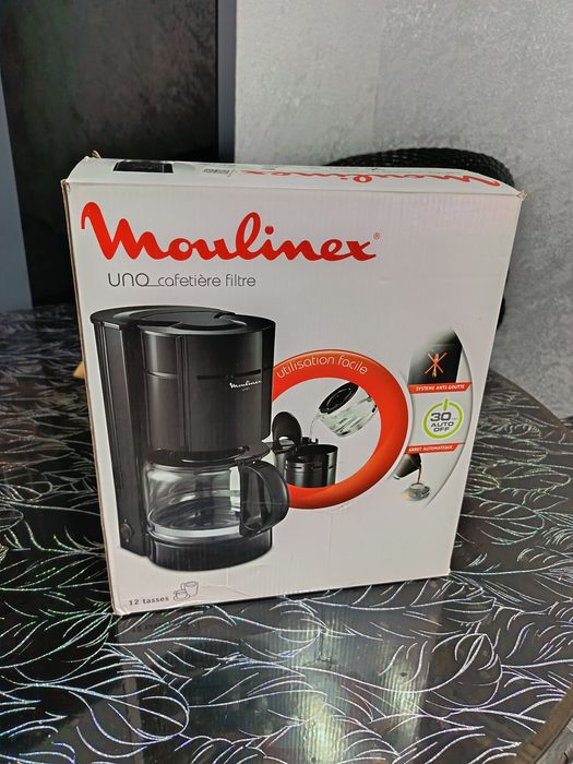 Кофеварка на 12 чашку