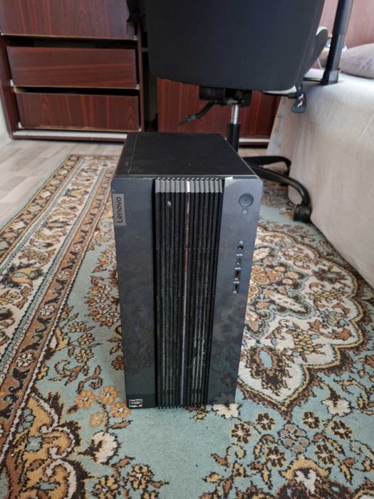 Vand PC Gaming Lenovo+Monitor de la DELL curbat gaming de 144 Hz