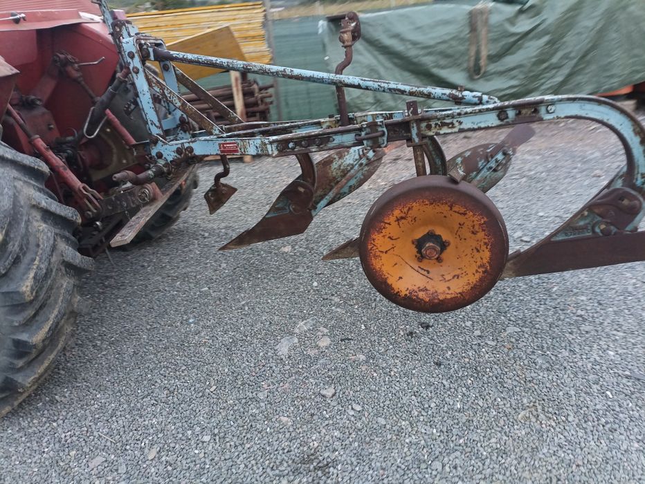 Plug -3 brazdare Kverneland