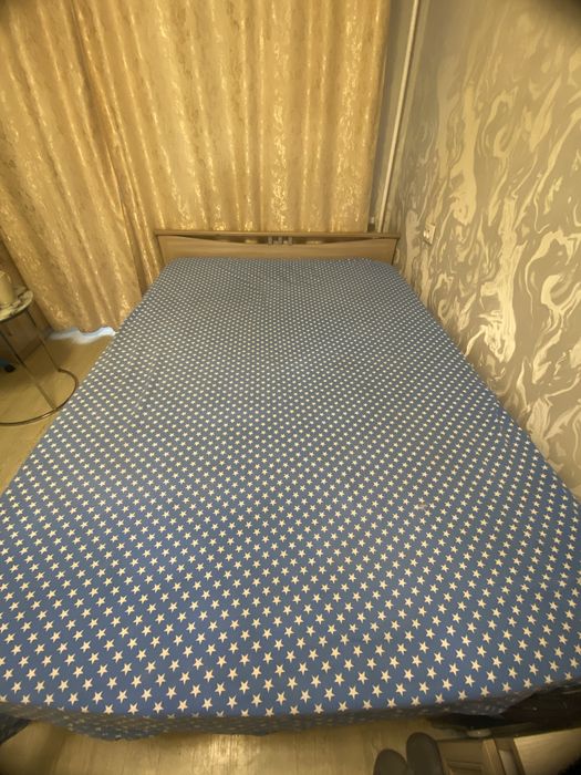 Продам двухспальную кровать