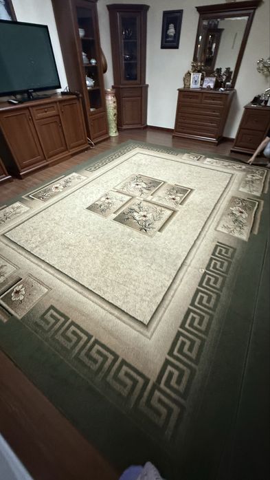 Продаются 3 Ковры в хорошем состоянии