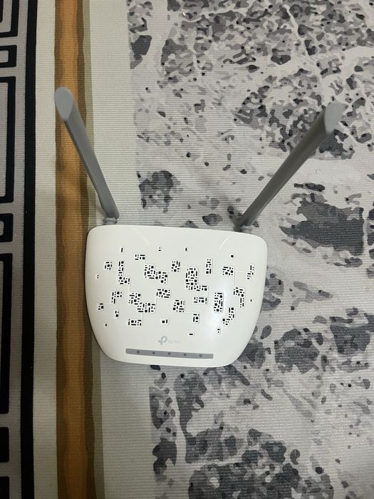 Продам роутер новый ни разу не ползовался 10000