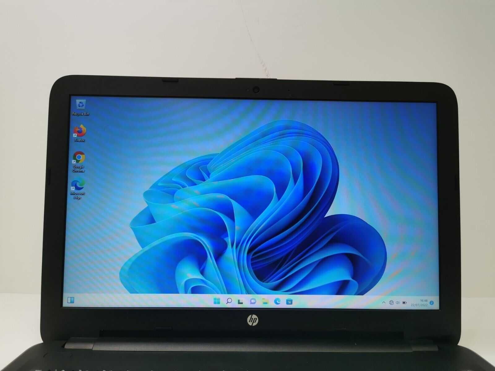 Лаптоп HP 250 G5 N3710 8GB 256GB SSD 15.6 HD Windows 10 / 11