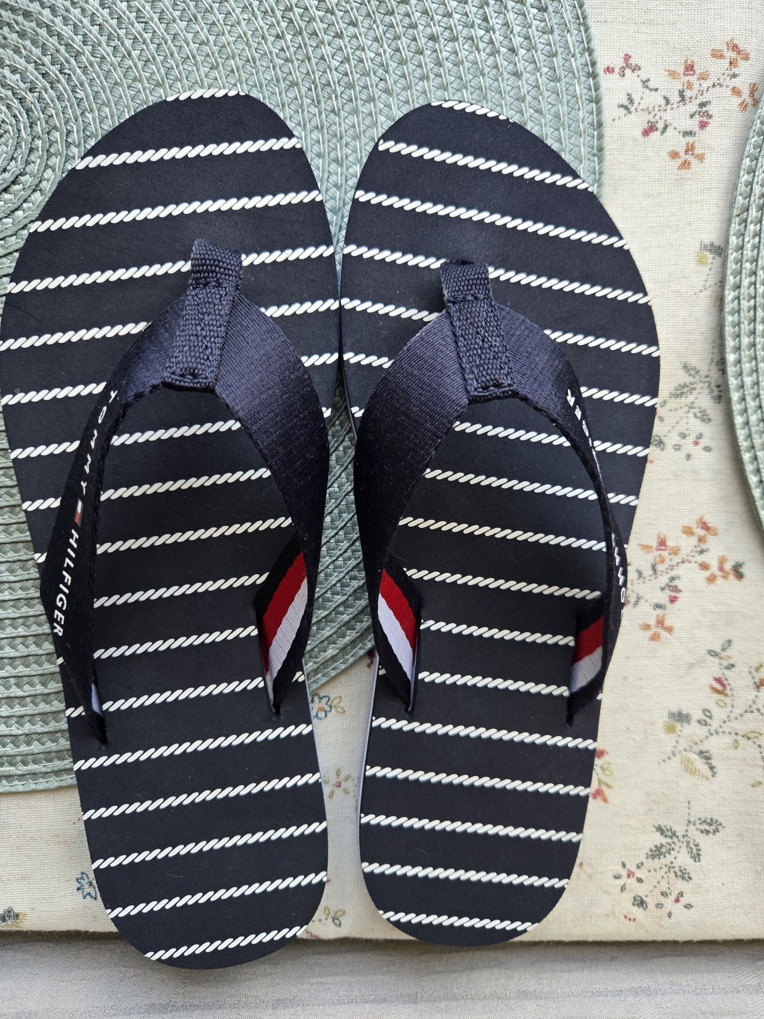 Джапанки Tommy Hilfiger