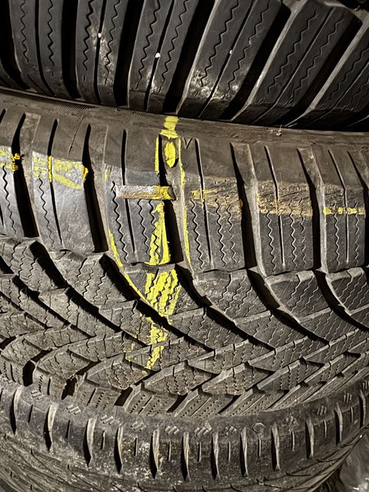 Bridgestone Blizzak LM005 205/55 R16 DOT 2022 6мм