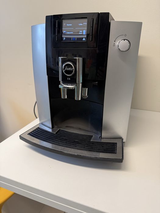 Espressor Jura E6