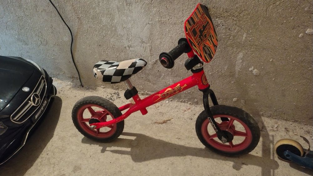 Детско балансно колело + подарък тротинетка, 35 лв