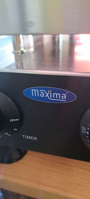 Продавам машина за гофрети