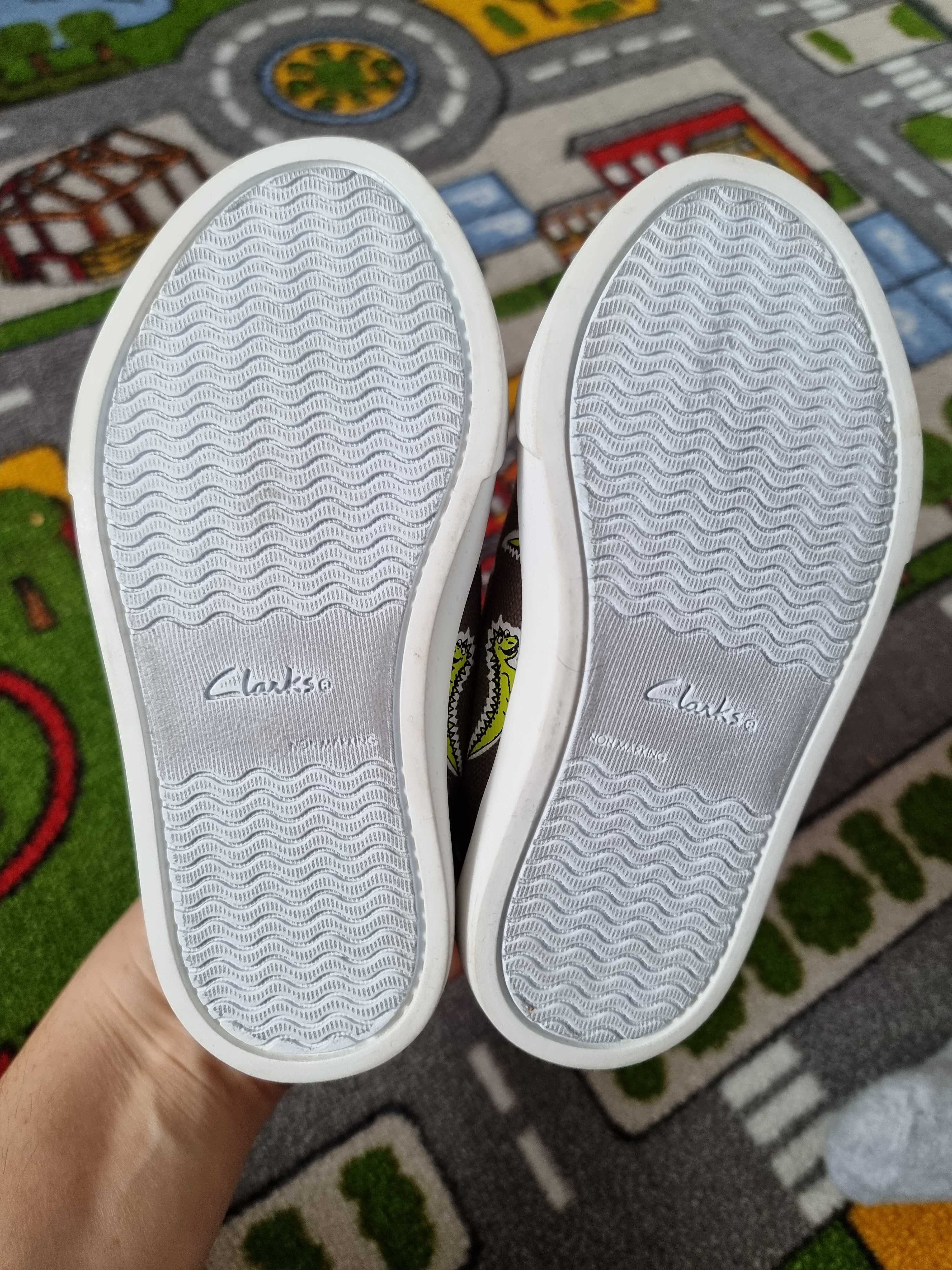 Clarks tenisi baieti marimea 24