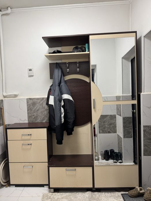 Прихожий шкаф с комодом