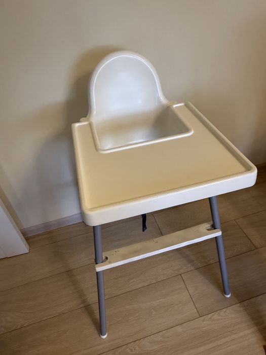 Детский стул для кормления Икеа с подножкой