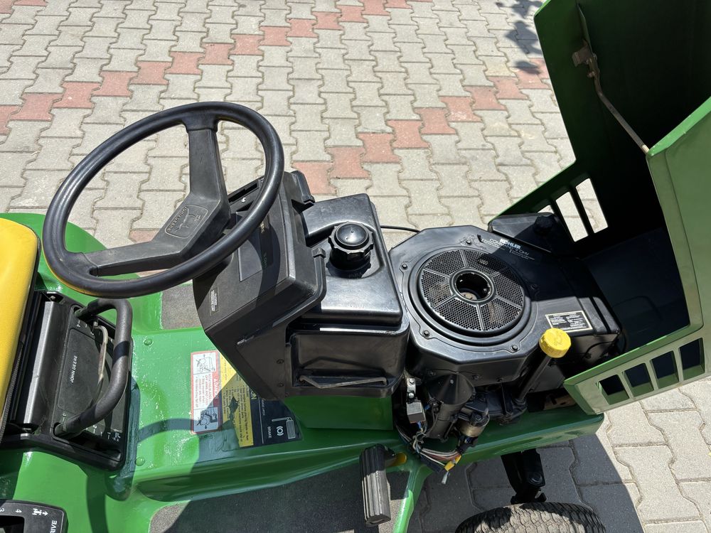 Vand 2 Tractorase de gazon John Deere