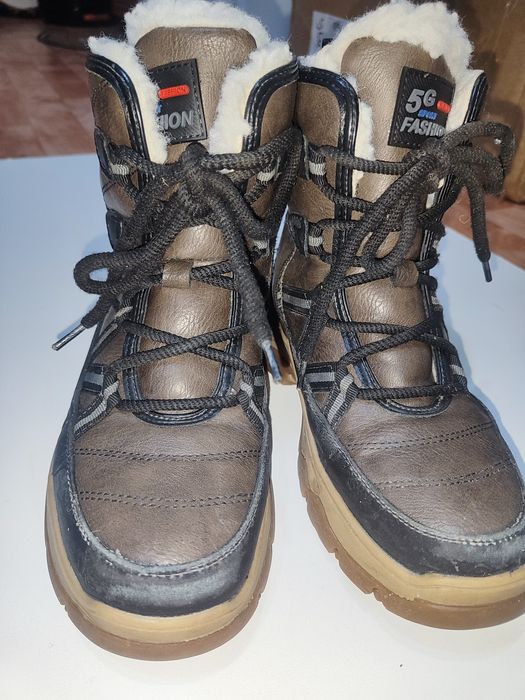 Продам зимние сапоги на мальчика