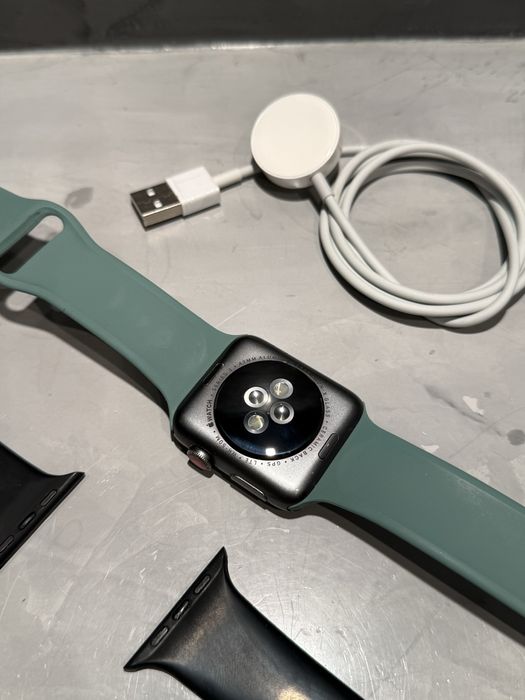 92% battery! Apple Watch series 3 42 mm