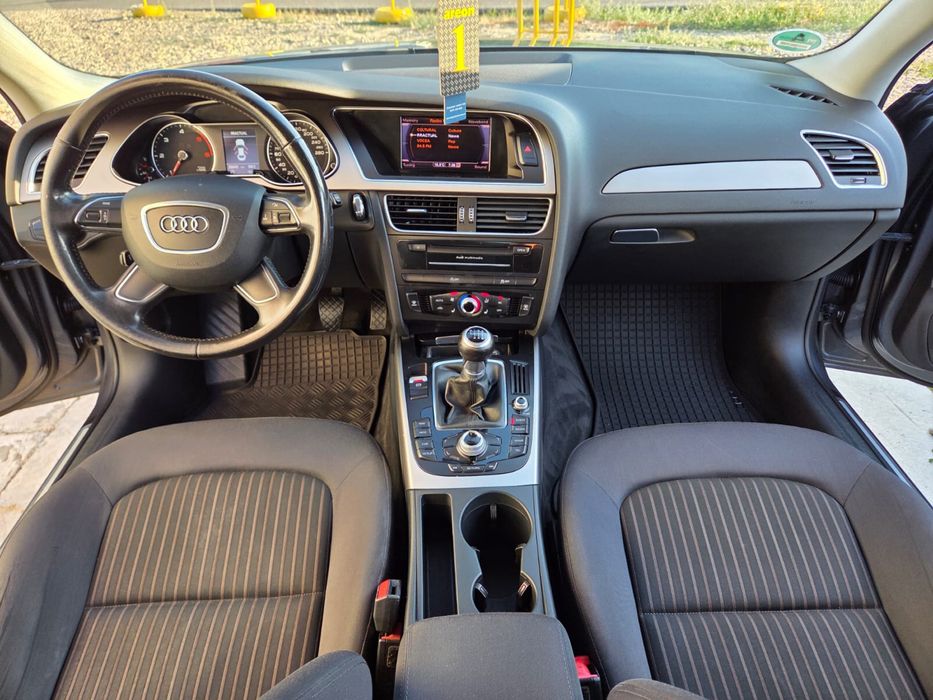 Vând AUDI A4 -2013