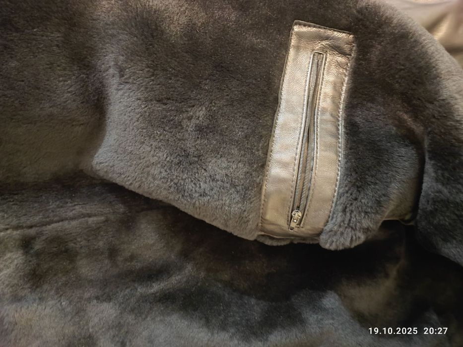 Продавам ново Оригинална кожена мъжка шуба от агнешка кожа