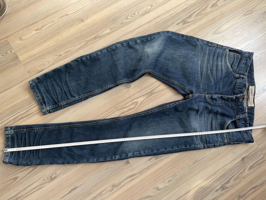 Blugi barbati Anerkjendt