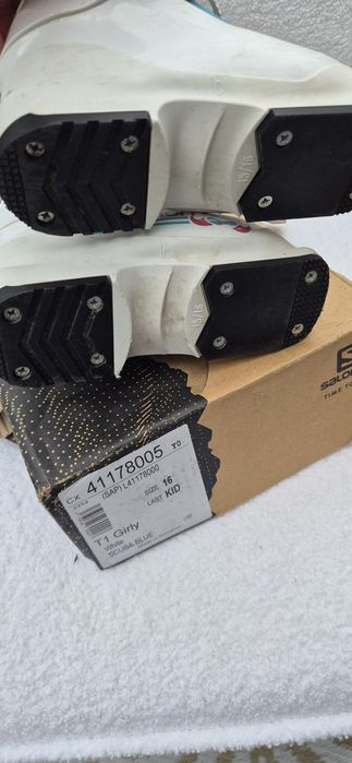 Vand schiuri, clapari si snowfeet