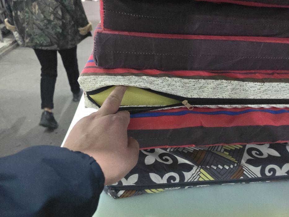 Постельный кмплект матрасы одеало и подушки