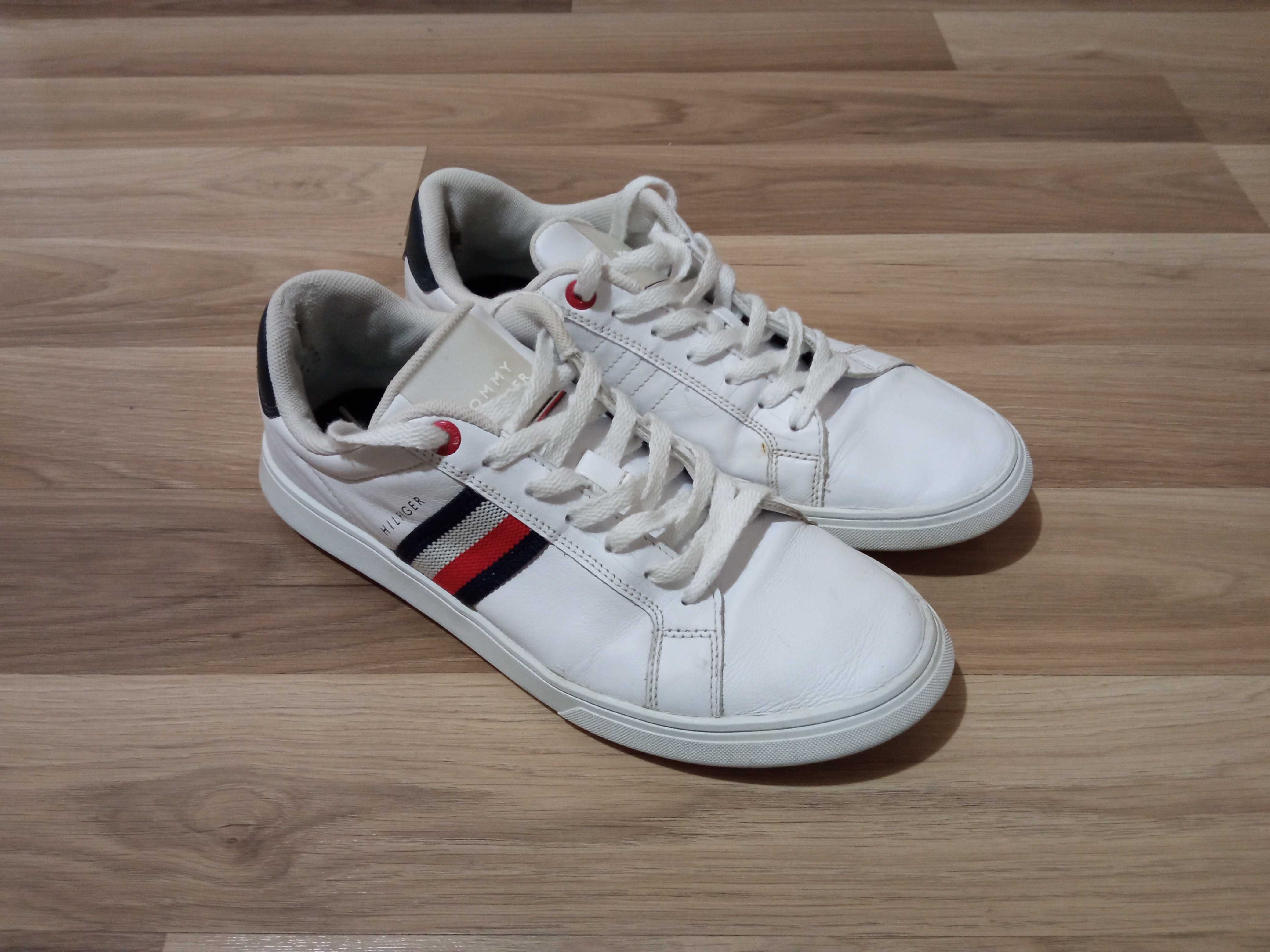 Спортни обувки Tommy Hilfiger