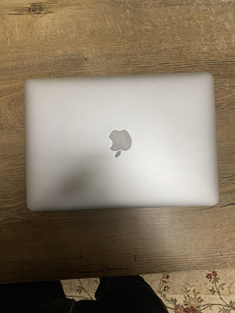 Macbook Air Fara cont Icloud