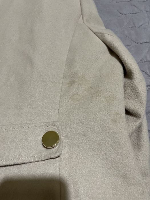 Зимно бежово палто