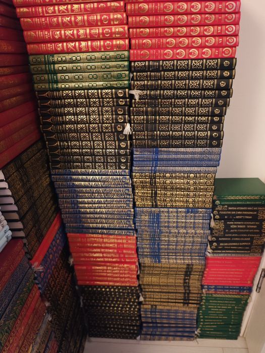 Colecție Prietenii Cartii, 290 vol, Cartonate, LUX