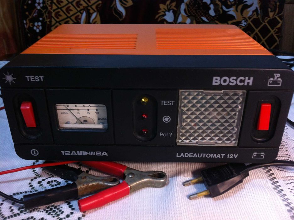 Redresor Bosch Ladegerat  12V / 12Amp