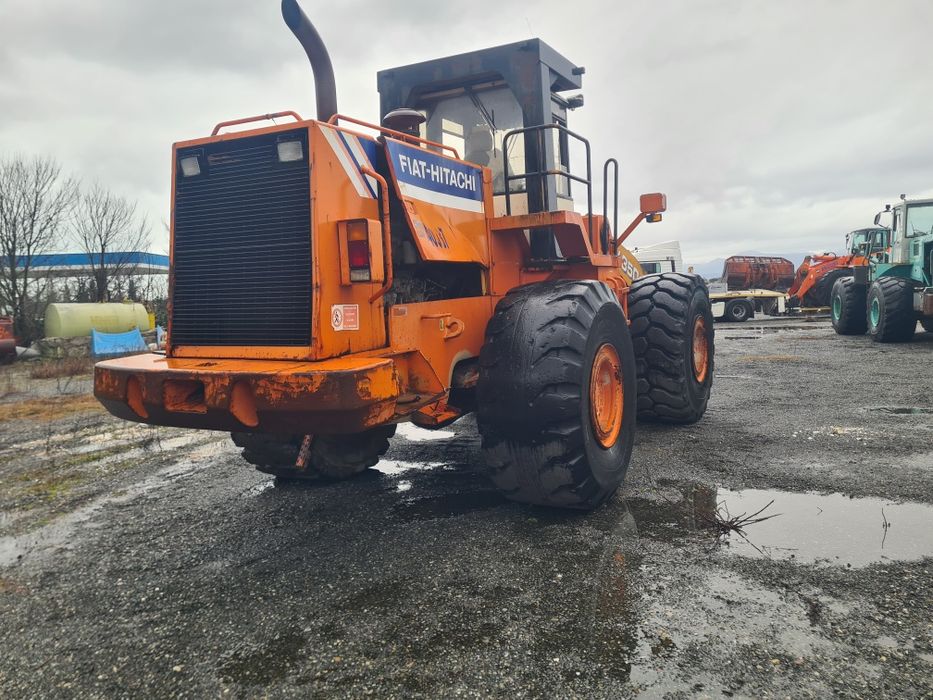 Incarcator frontal Fw 350 fiat hitachi
