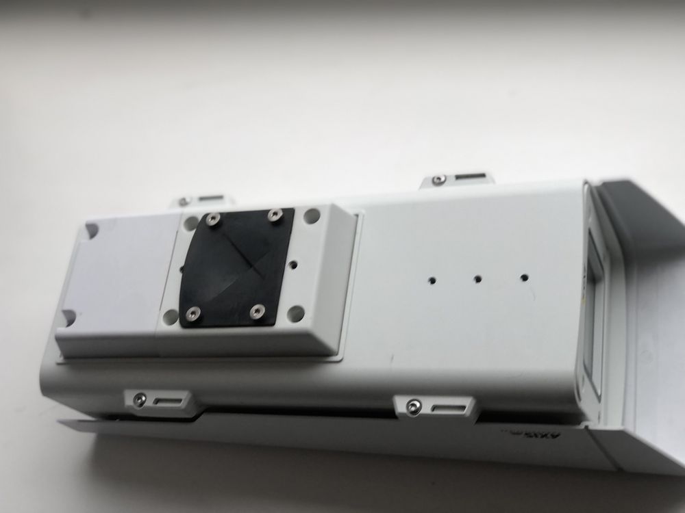 Уличная IP видеокамера Axis P1346 в гермокожухе (б/у)