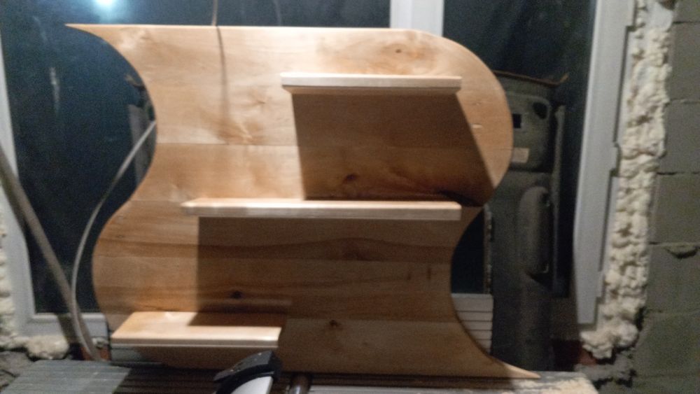 Продам деревянную полочку