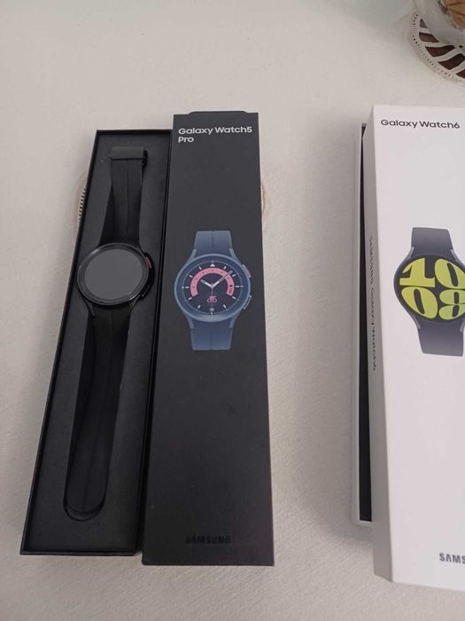 Смарт часовник Samsung