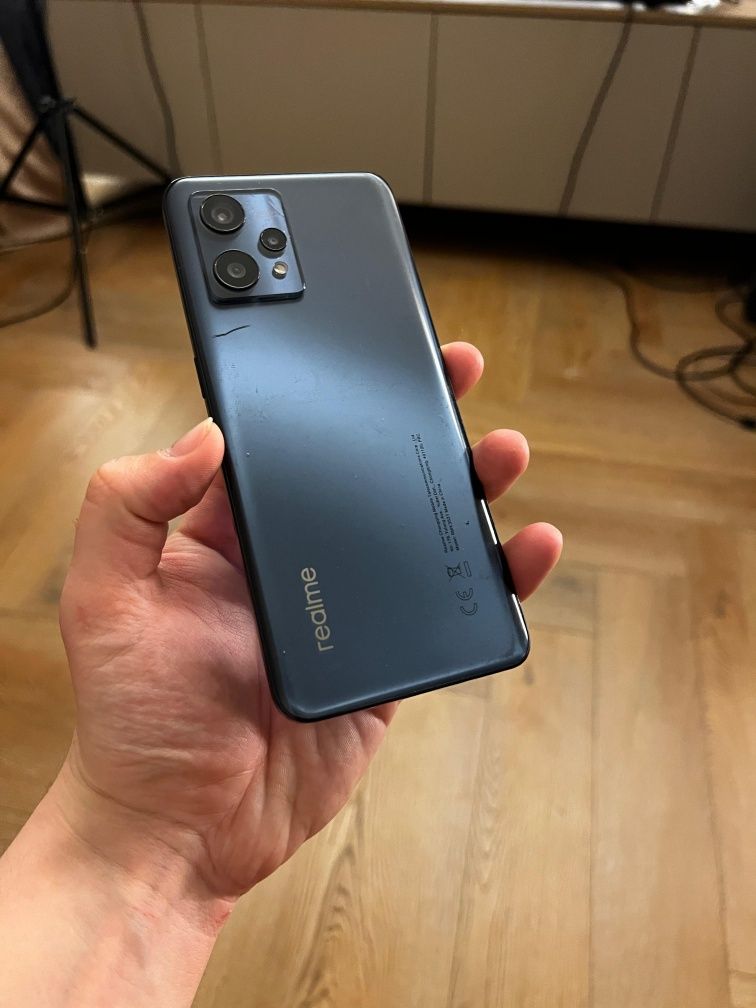 Смартфон Realme 9