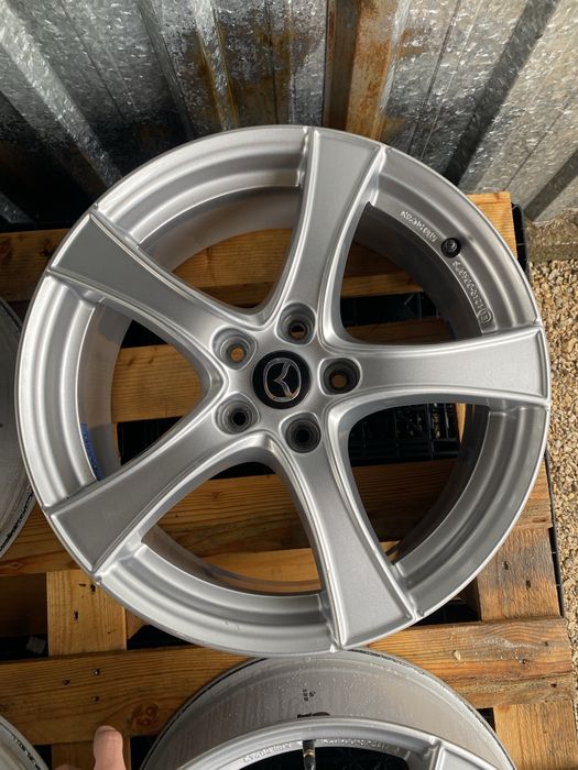 18 цола 5 х 114.3 мм Хюндай , Киа , Мазда , Hyundai , Kia , Mazda