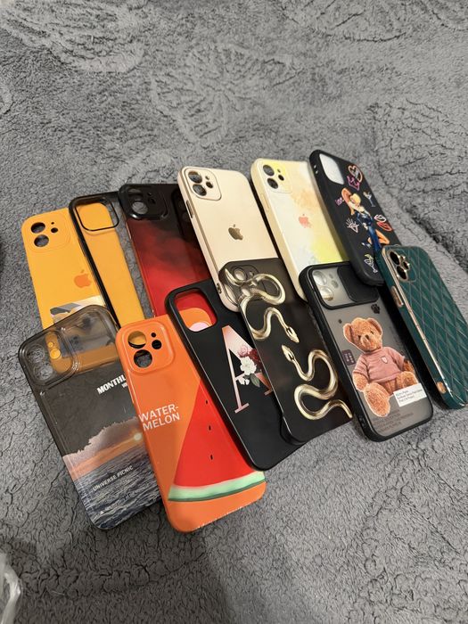 Чехлы на iPhone 12