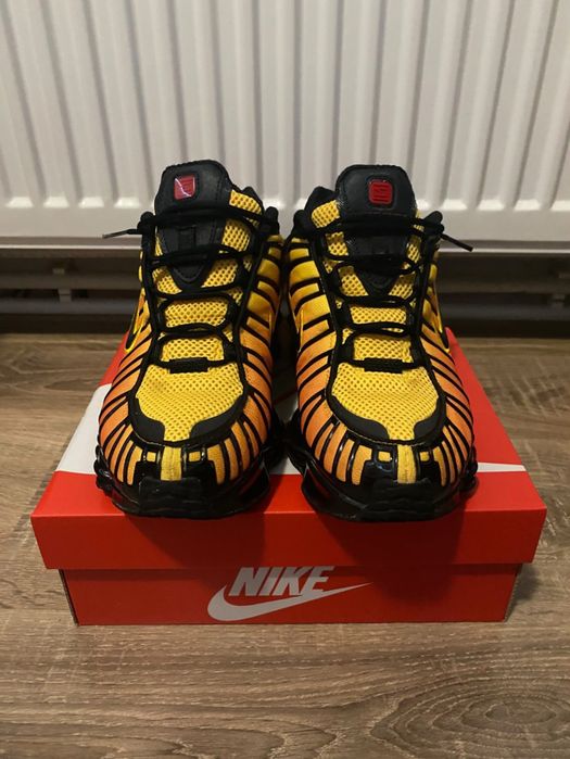 Nike shox shoess