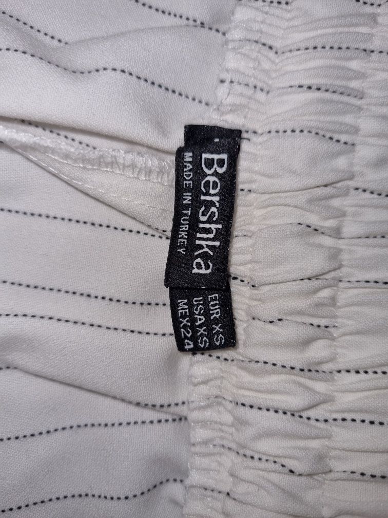 Pantaloni scurți Bershka