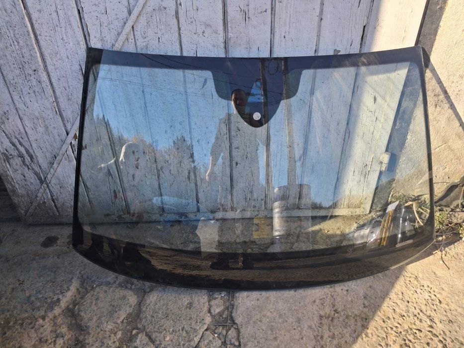 предно стъкло Audi A8 2017-