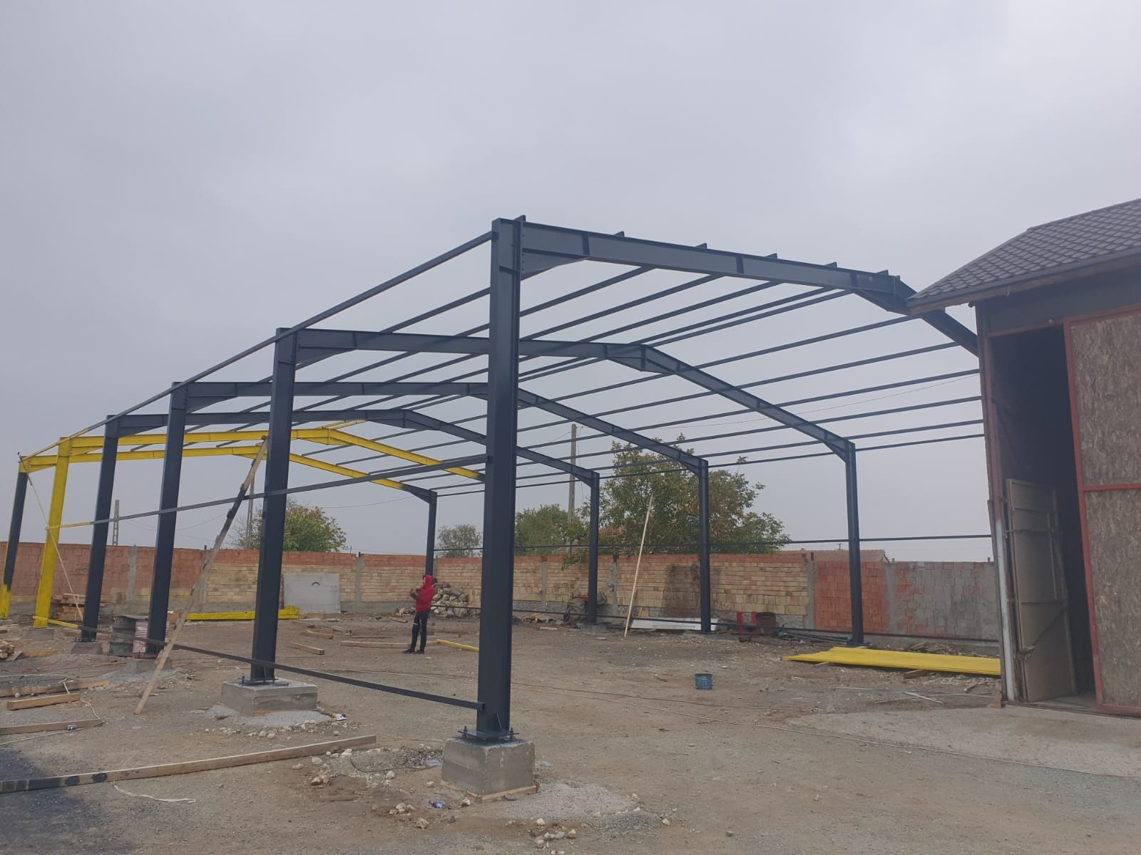 vând structuri metalice la cele mai bune preturi