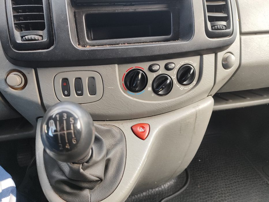 Renault Trafic/Euro 4/ Clima/Fara rugina/Carlig