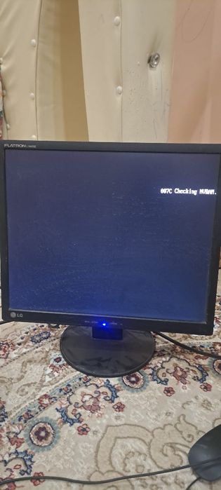 Продаётся монитор в хорошем состоянии LG б.у Жәнібек осы номерге Хабар