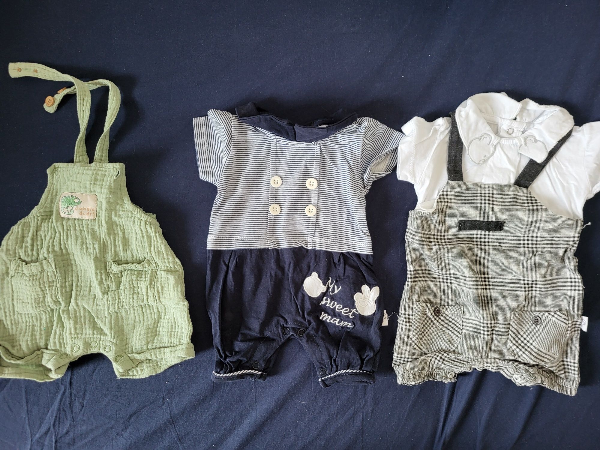 Lot 100 haine bebe 0-6 luni, body-uri, pantaloni, overalls