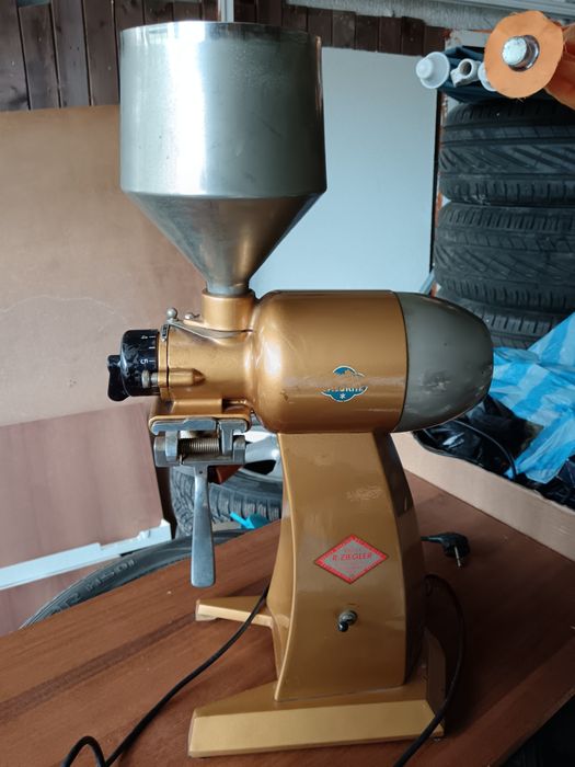 Кафемелачки магазински