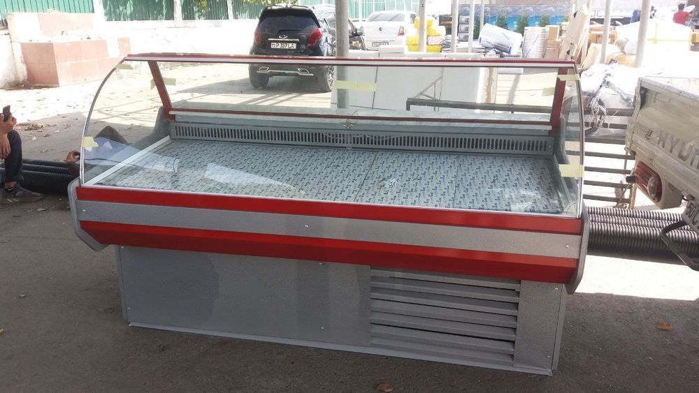 Vitrina Holodilnik sotiladi sostoyaniya ideal