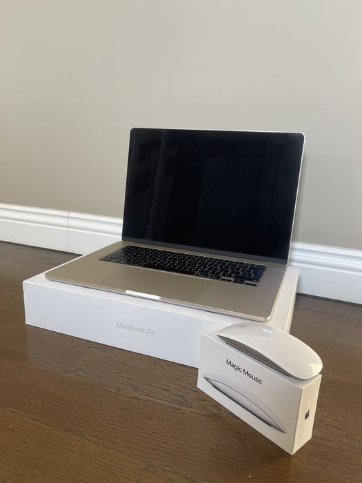 Nou Apple MacBook 15’ M2 2023 256GB SSD + Mouse