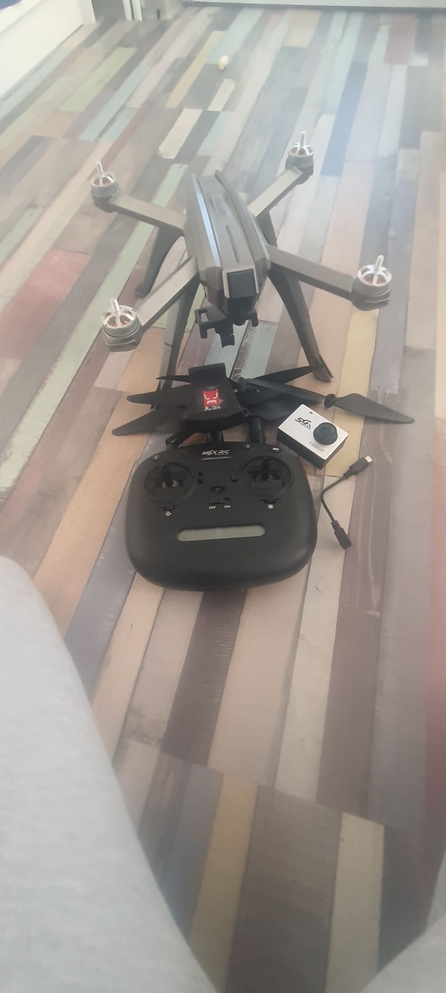 Drona mjx Bugs 3 pro