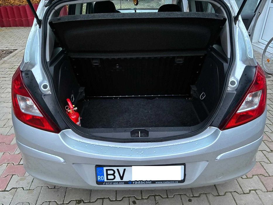 Opel CORSA D 1.3 CDTI 75 cp 2009